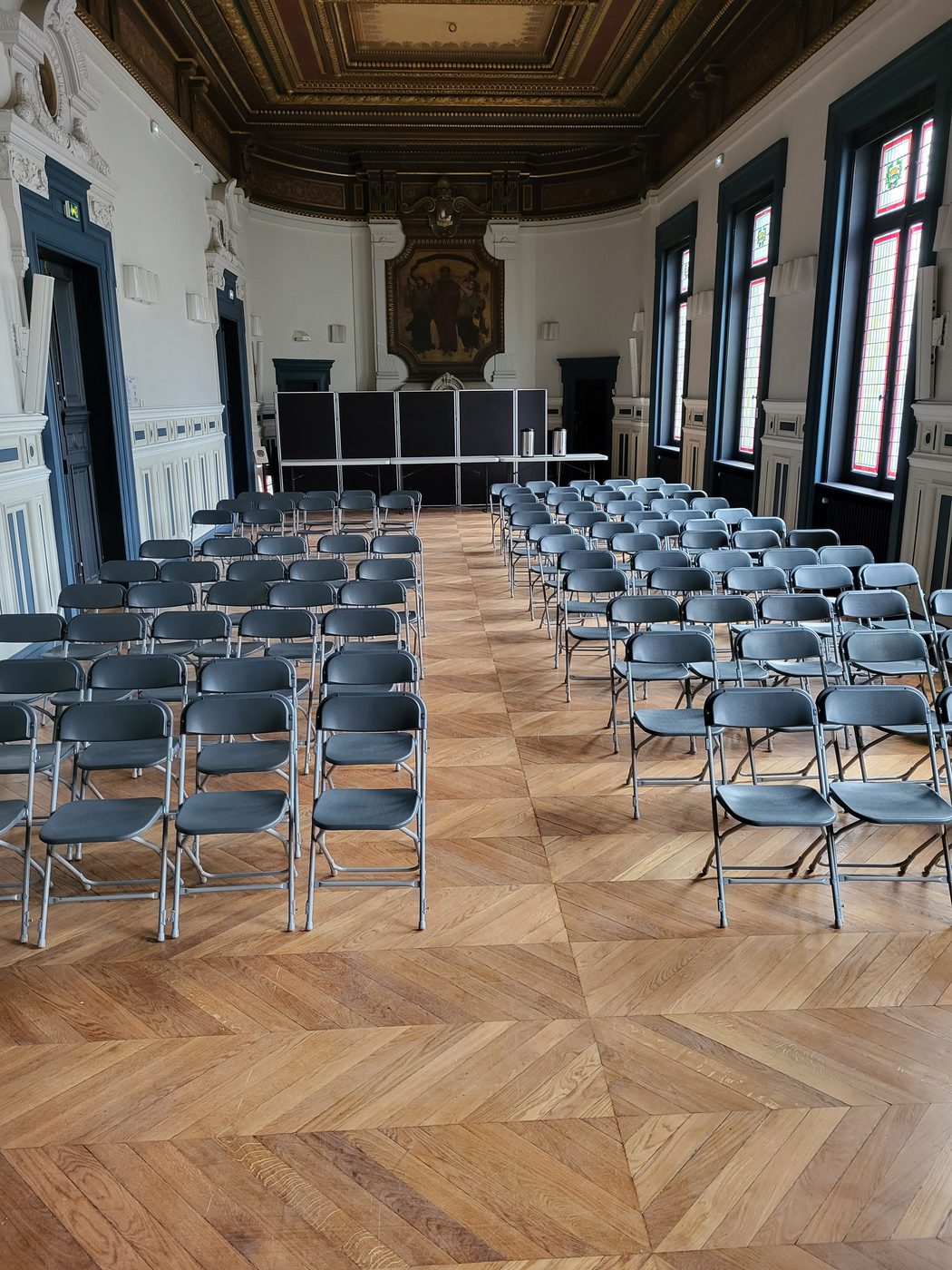 La salle de la mairie de Paris Centre installée en mode conférence